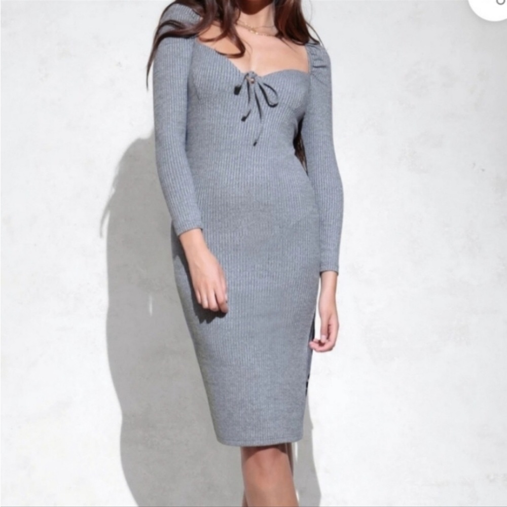 Long sleeve grey dress